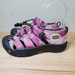 Keen Kids Size 1 Water Shoes Sandals Pink Floral Hiking Gorpcore Outdoor Utility
